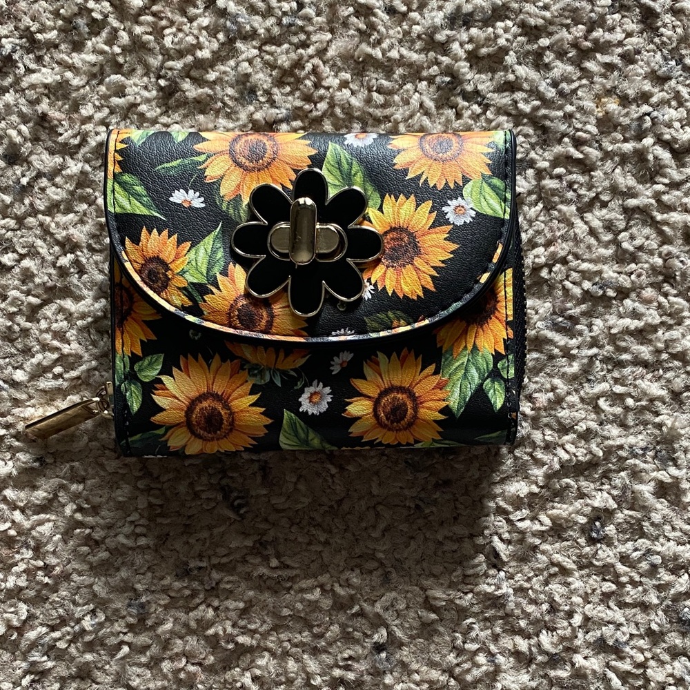 Women’s Sunflower Wallet